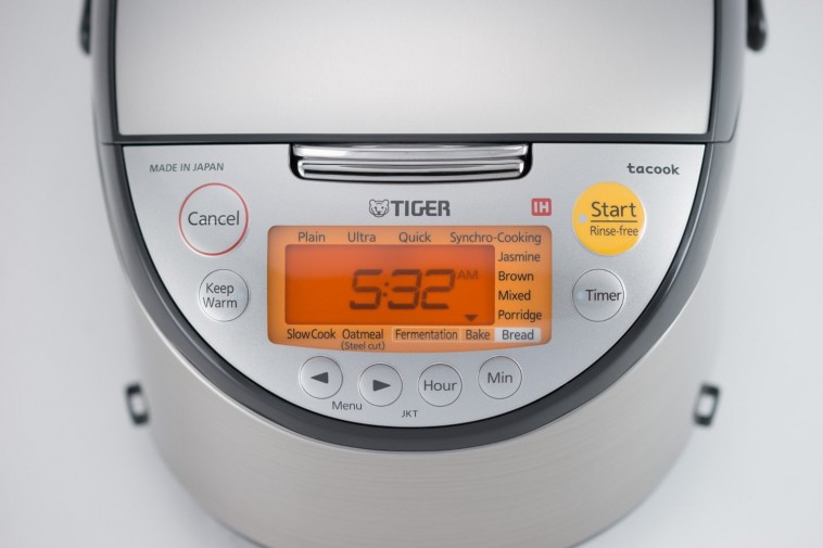 Tiger Corporation JKT-S10U Review - Multi-cooking functions and and an easy-to-use programing display makes this a winner