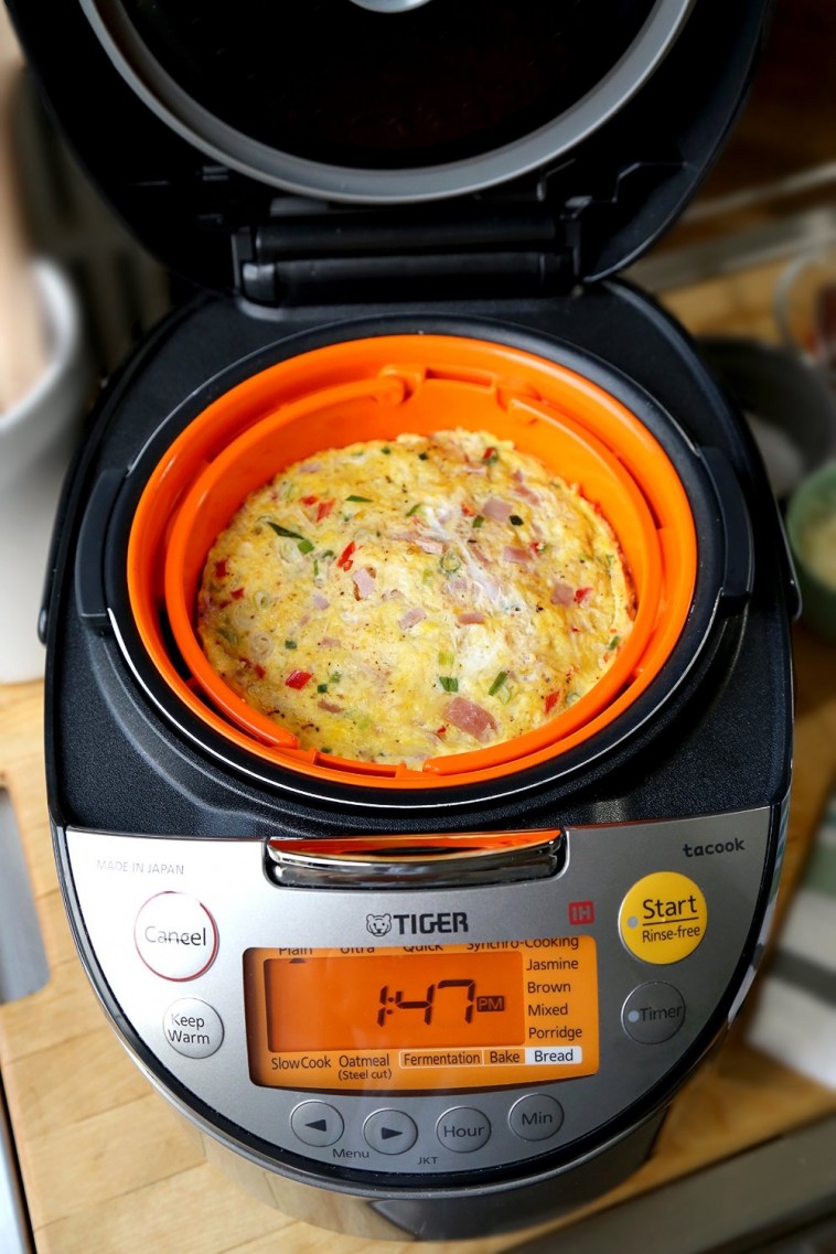 Tiger Corporation JKT-S10U Review - You can even make two separate meals in this rice cooker!