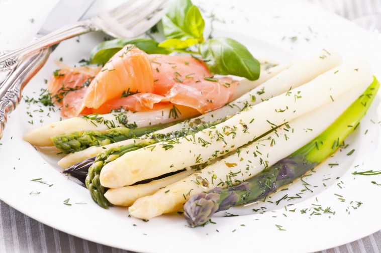 Asparagus Spears And Salmon Sashimi Recipe